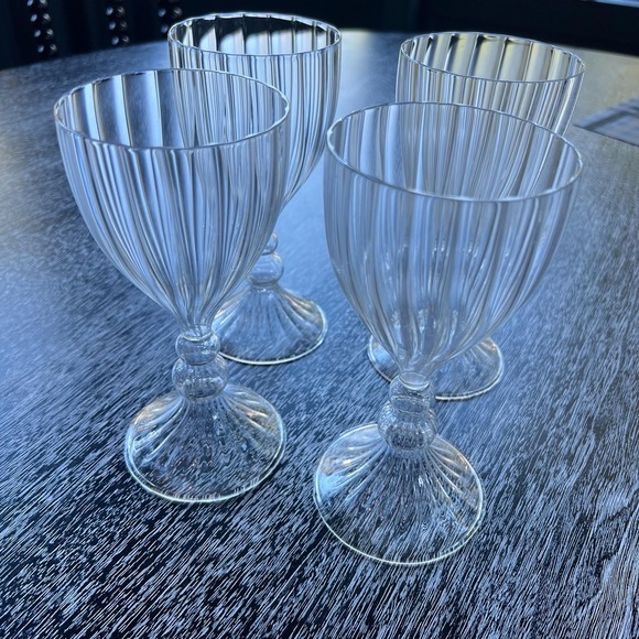 Other - Set of 4 fluted ribbed wine glasses
